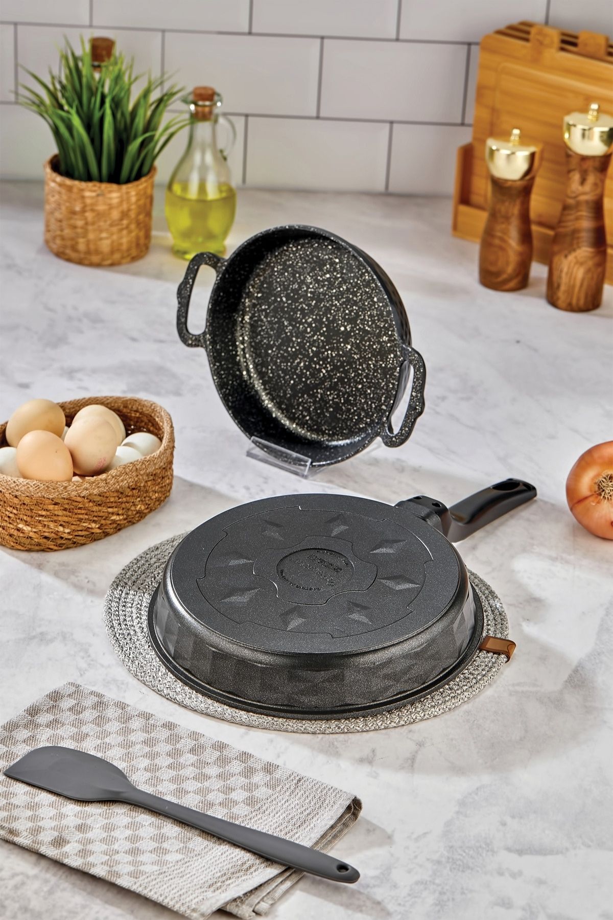Kristal Granit Tava ve Sahan Seti - 2li Takım - 24 cm Tava + 20 cm Sahan - Siyah
